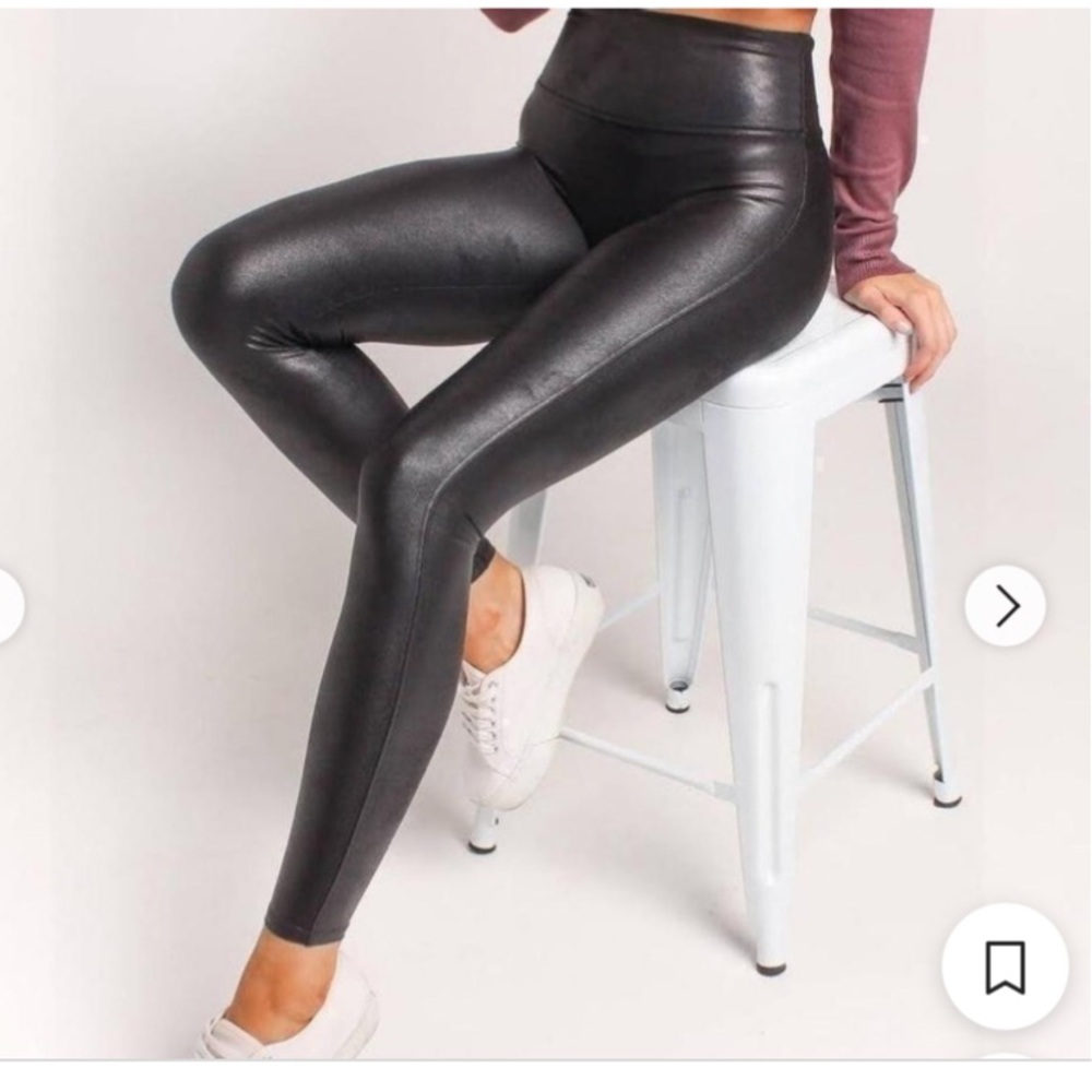 SPANX Iconic Faux Leather Leggings